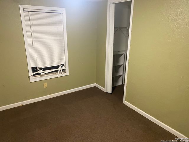 216 County Road 429, Stockdale, TX 78160