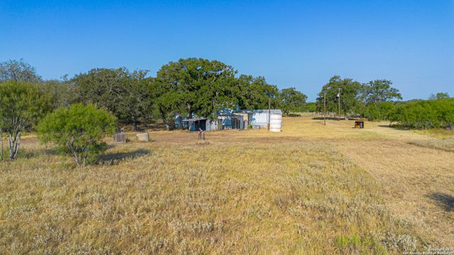 216 County Road 429, Stockdale, TX 78160