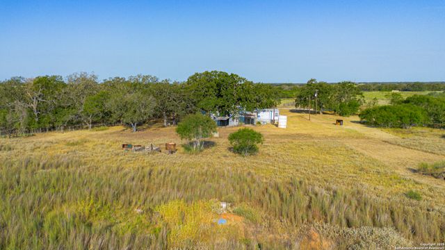 216 County Road 429, Stockdale, TX 78160