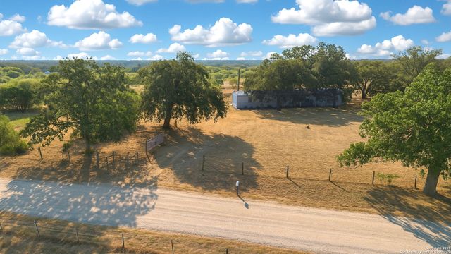 216 County Road 429, Stockdale, TX 78160