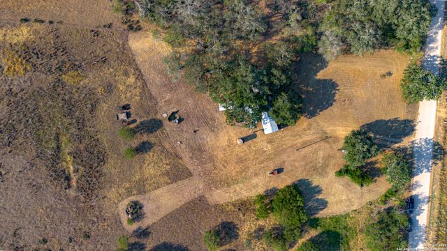 216 County Road 429, Stockdale, TX 78160