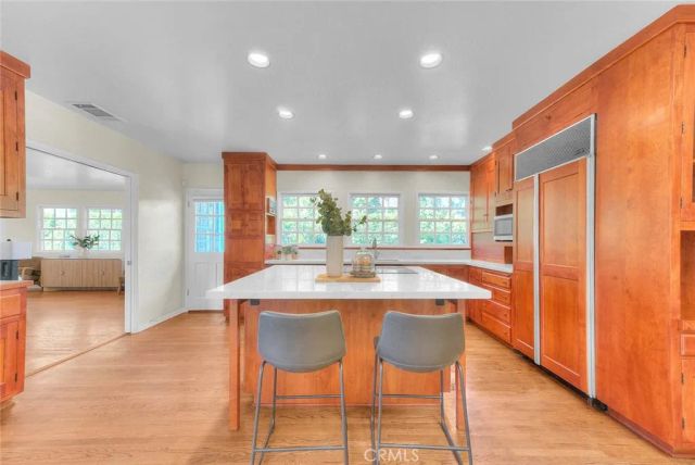 537 Jamestown, Burbank, CA 91504