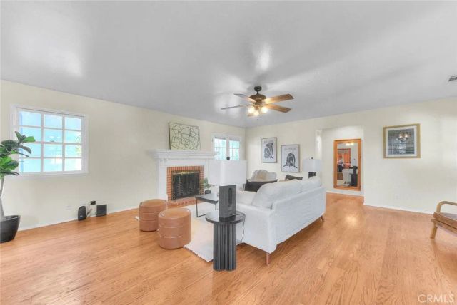 537 Jamestown, Burbank, CA 91504