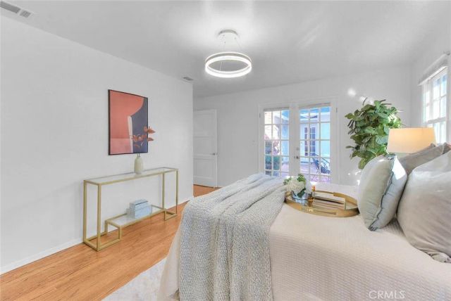 537 Jamestown, Burbank, CA 91504
