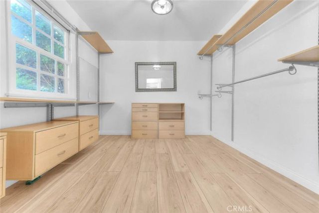 537 Jamestown, Burbank, CA 91504