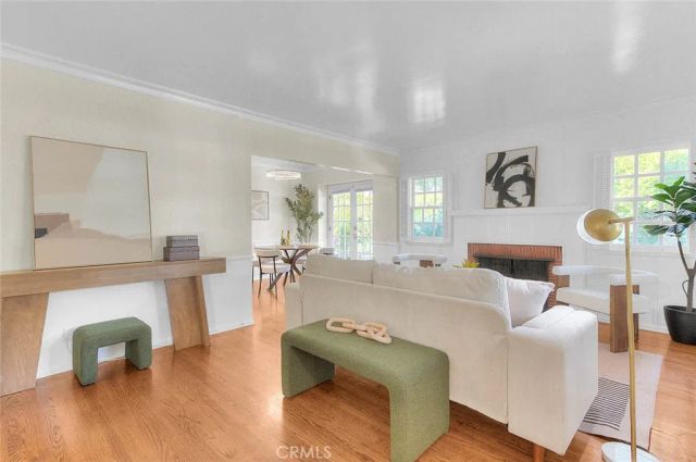 537 Jamestown, Burbank, CA 91504