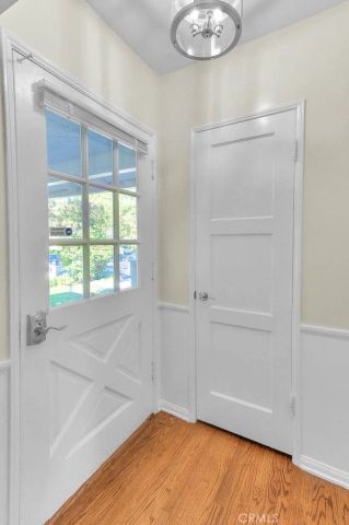 537 Jamestown, Burbank, CA 91504