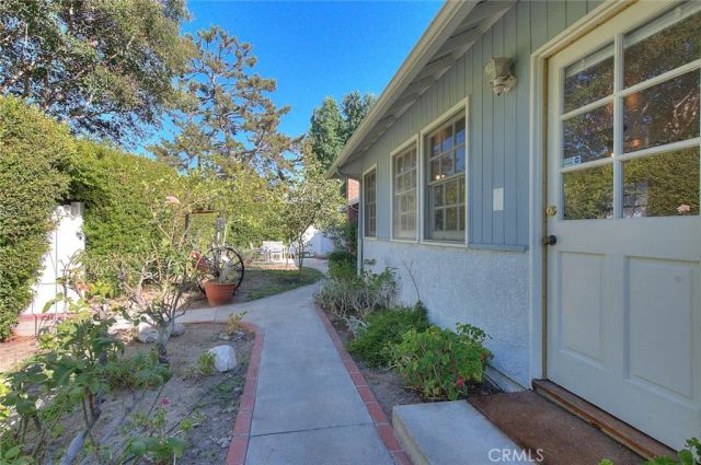 537 Jamestown, Burbank, CA 91504