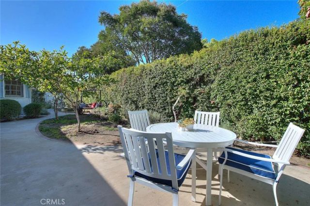 537 Jamestown, Burbank, CA 91504