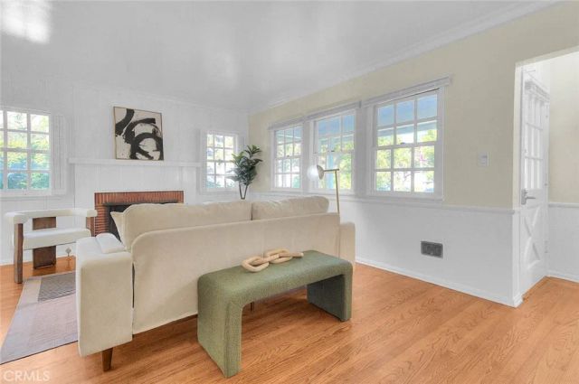537 Jamestown, Burbank, CA 91504