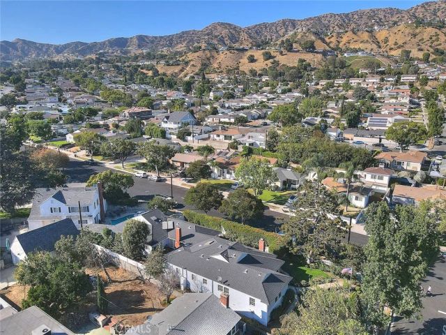 537 Jamestown, Burbank, CA 91504
