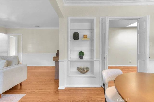 537 Jamestown, Burbank, CA 91504
