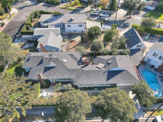 537 Jamestown, Burbank, CA 91504