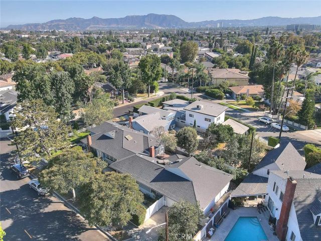 537 Jamestown, Burbank, CA 91504