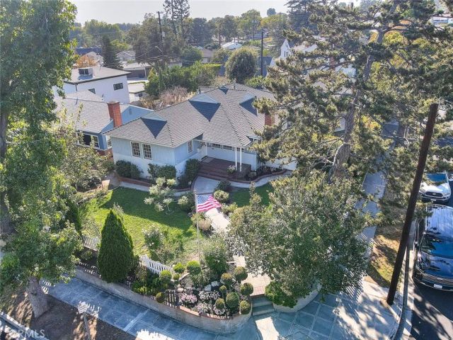 537 Jamestown, Burbank, CA 91504