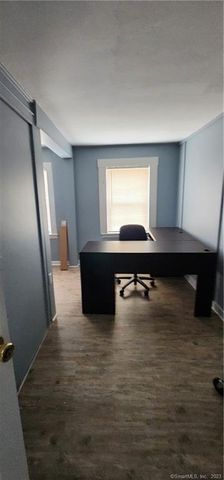 60 Jay Street, New London, CT 06320