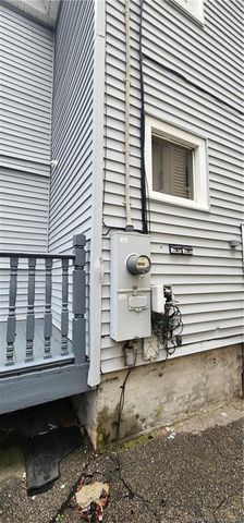 60 Jay Street, New London, CT 06320