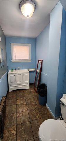 60 Jay Street, New London, CT 06320