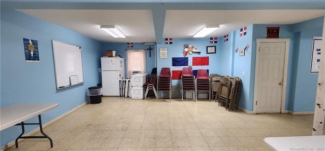 60 Jay Street, New London, CT 06320