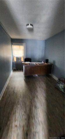 60 Jay Street, New London, CT 06320