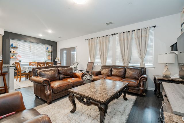 1017 Chatsworth Drive, Anna, TX 75409