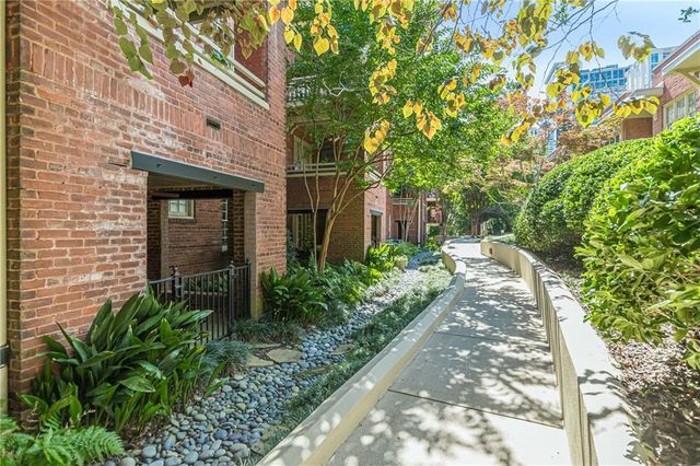 266 11th Street NE 205, Atlanta, GA 30309