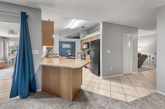 606 Seven Gables Circle SE, Palm Bay, FL 32909
