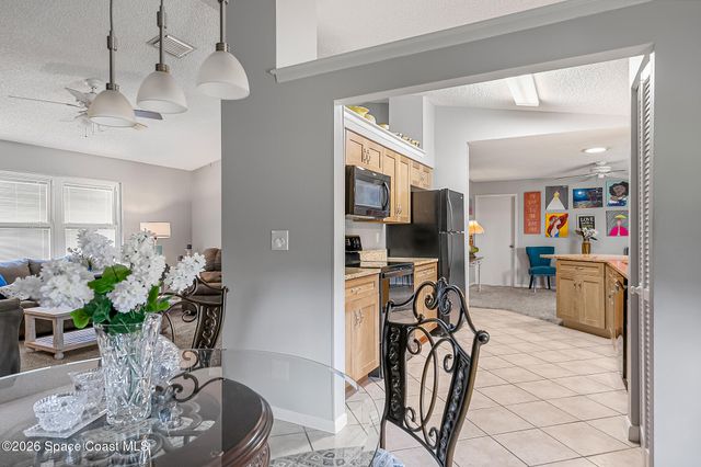 606 Seven Gables Circle SE, Palm Bay, FL 32909