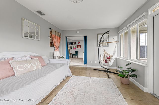 606 Seven Gables Circle SE, Palm Bay, FL 32909