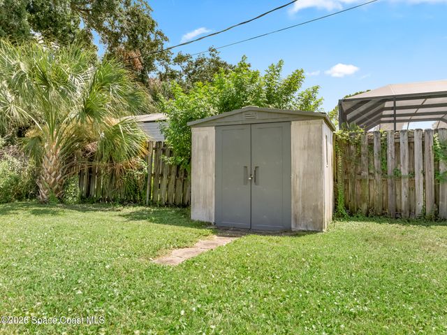 606 Seven Gables Circle SE, Palm Bay, FL 32909