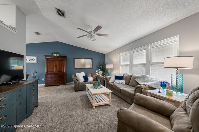 606 Seven Gables Circle SE, Palm Bay, FL 32909