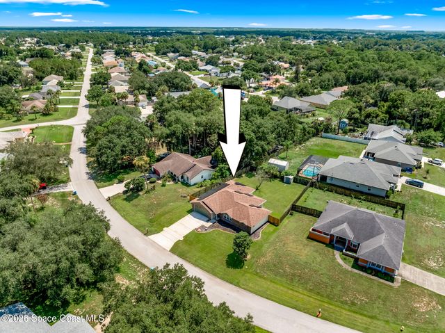 606 Seven Gables Circle SE, Palm Bay, FL 32909