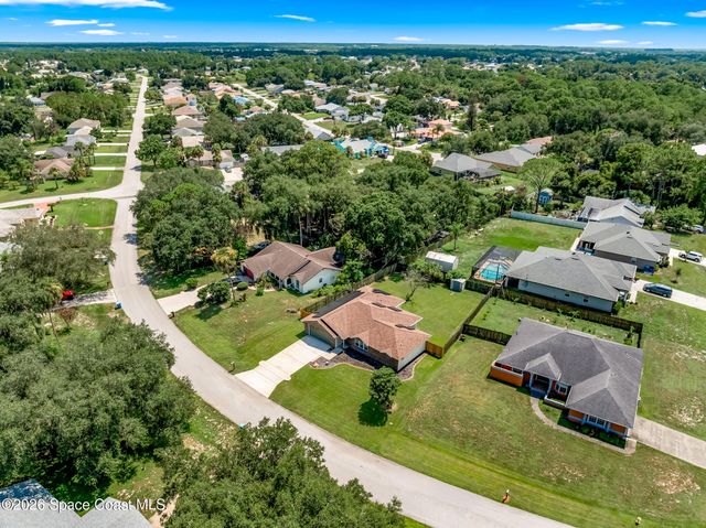 606 Seven Gables Circle SE, Palm Bay, FL 32909