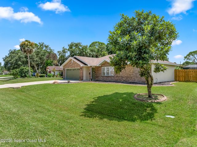 606 Seven Gables Circle SE, Palm Bay, FL 32909