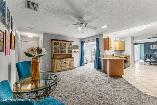 606 Seven Gables Circle SE, Palm Bay, FL 32909