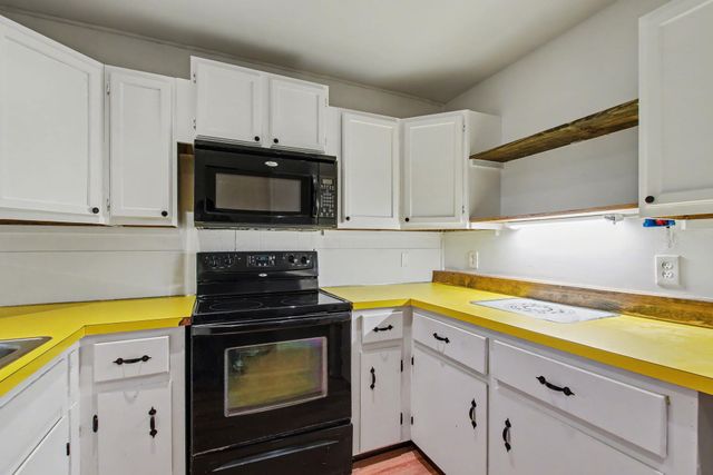 902 Prairie Creek RD, Granite Shoals, TX 78654