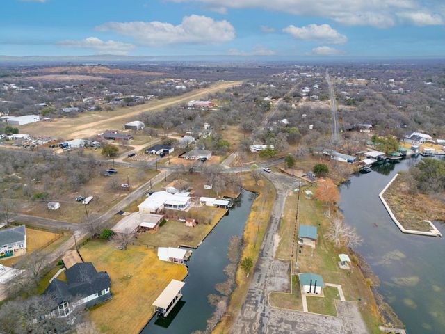 902 Prairie Creek RD, Granite Shoals, TX 78654