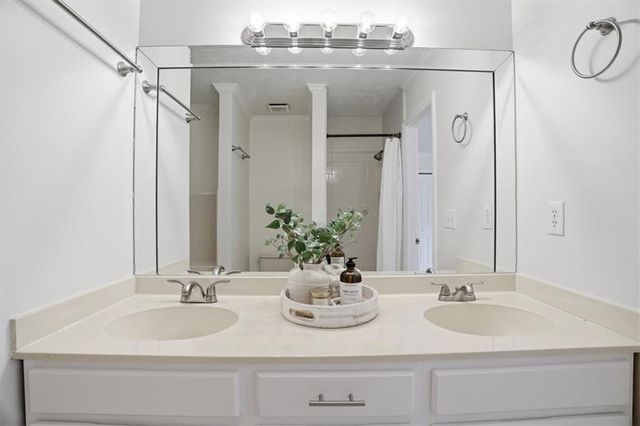 2600 Holcomb Springs Drive, Alpharetta, GA 30022