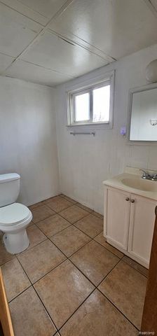 7240 Rockdale, Redford, MI 48239