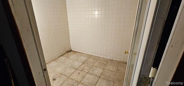 7240 Rockdale, Redford, MI 48239