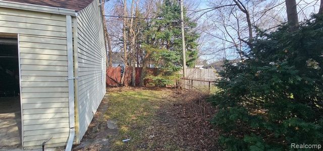 7240 Rockdale, Redford, MI 48239