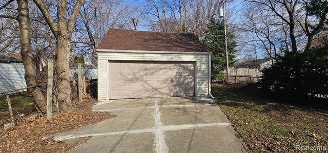 7240 Rockdale, Redford, MI 48239