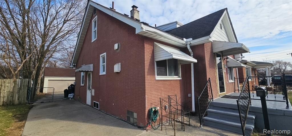 7240 Rockdale, Redford, MI 48239