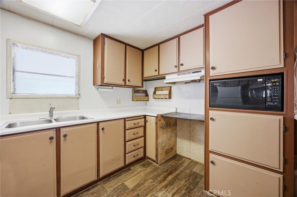 Image 15 of property listing at 8039 Harmony Lane, Onyx, CA 93255
