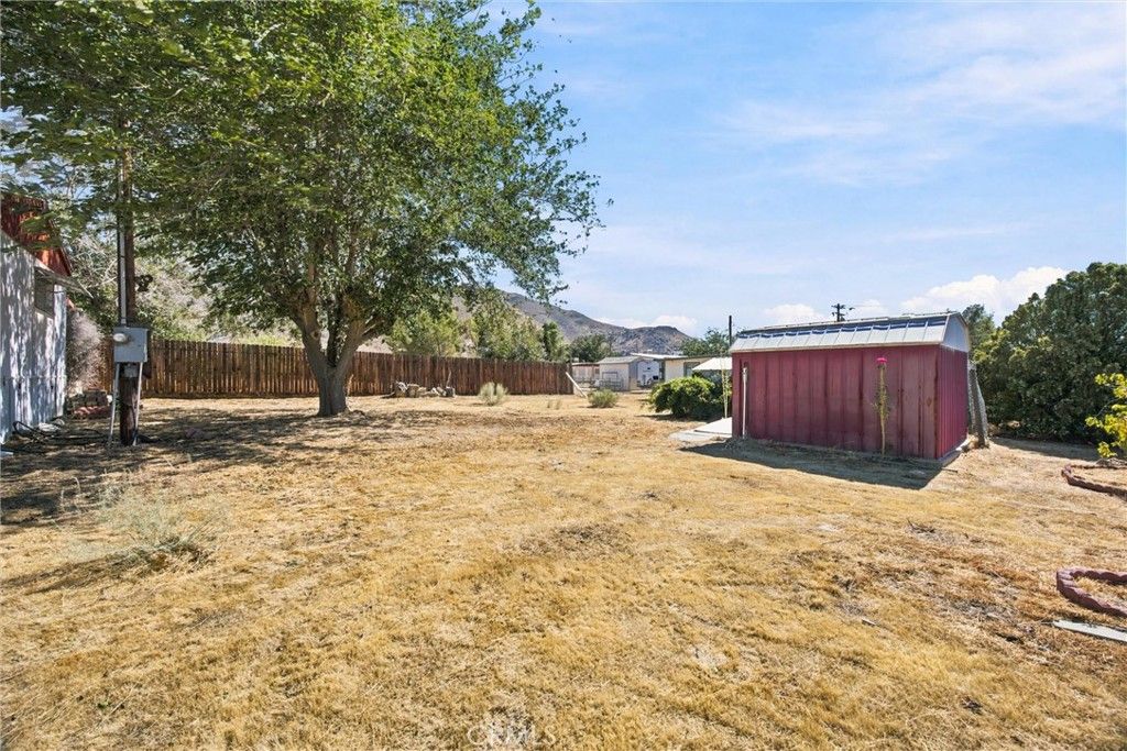 Image 27 of property listing at 8039 Harmony Lane, Onyx, CA 93255