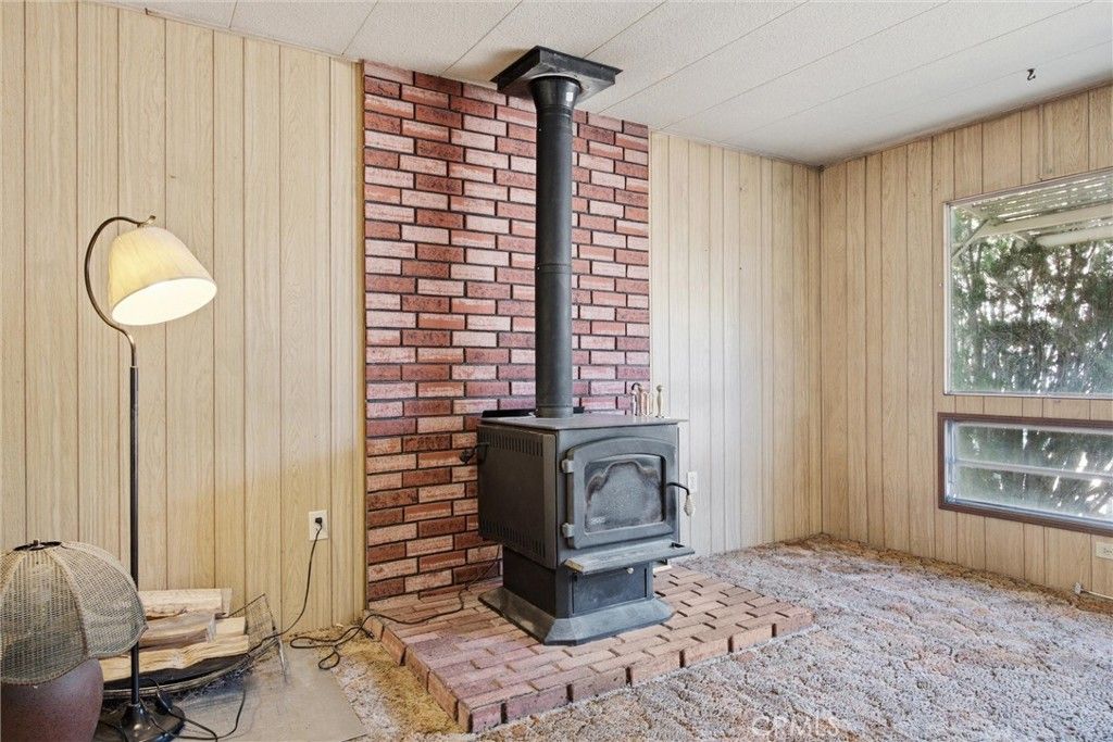 Image 5 of property listing at 8039 Harmony Lane, Onyx, CA 93255