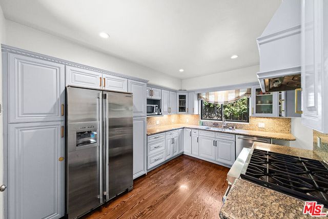 6626 Cahuenga Terrace, Los Angeles, CA 90068