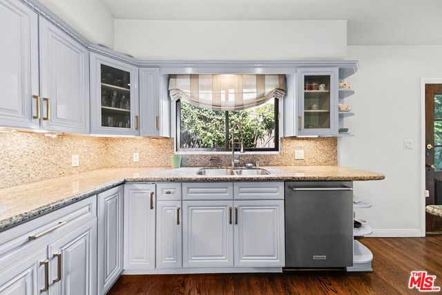 6626 Cahuenga Terrace, Los Angeles, CA 90068