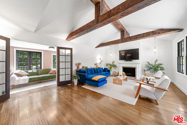 6626 Cahuenga Terrace, Los Angeles, CA 90068