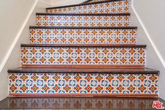 6626 Cahuenga Terrace, Los Angeles, CA 90068